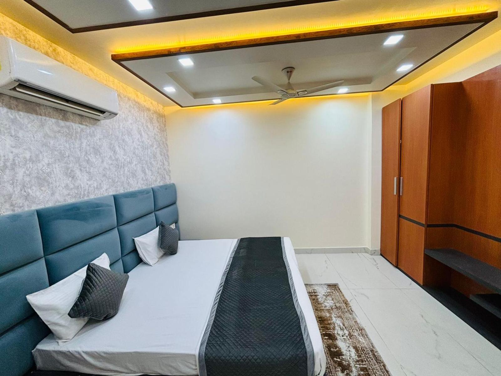 Hotel Town Grand Agra  Bagian luar foto