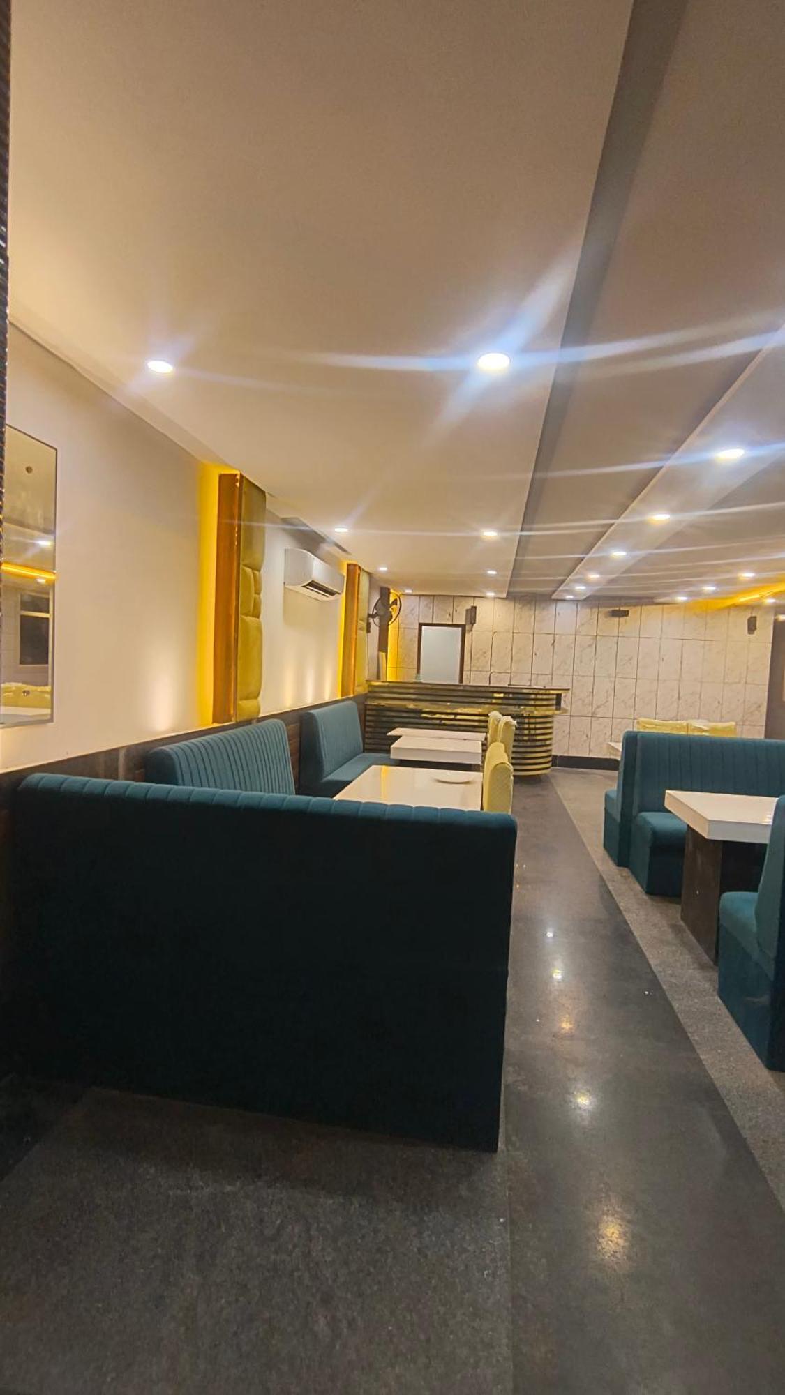 Hotel Town Grand Agra  Bagian luar foto