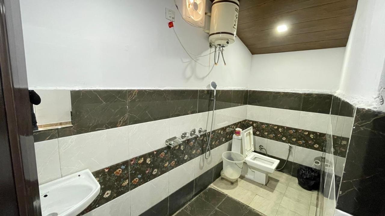 Hotel Town Grand Agra  Bagian luar foto