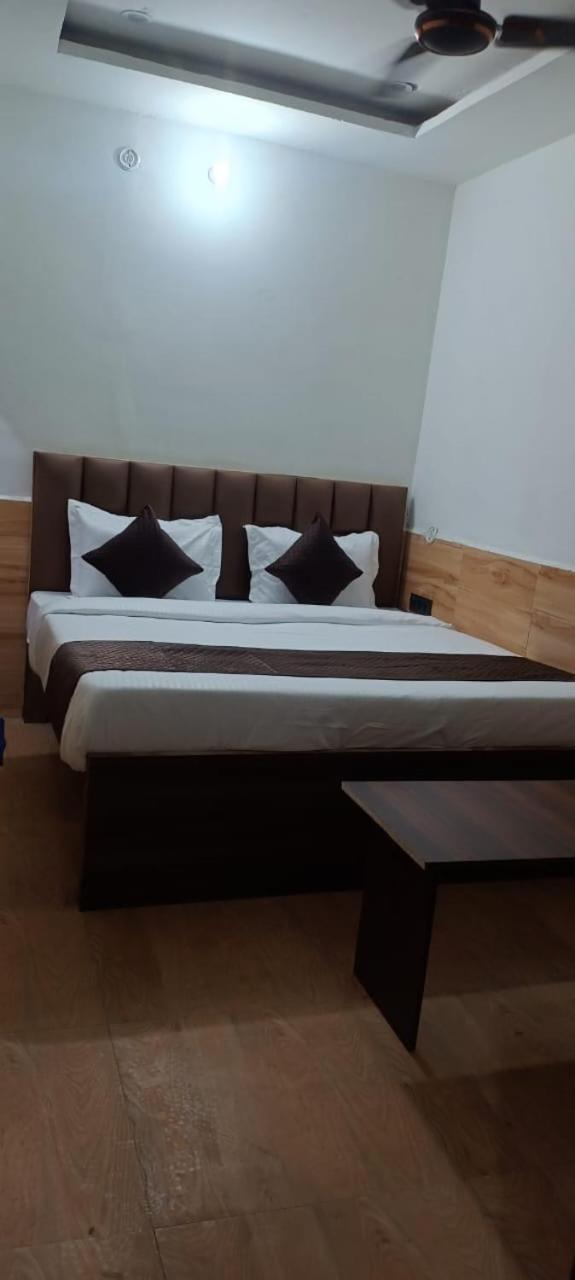 Hotel Town Grand Agra  Bagian luar foto