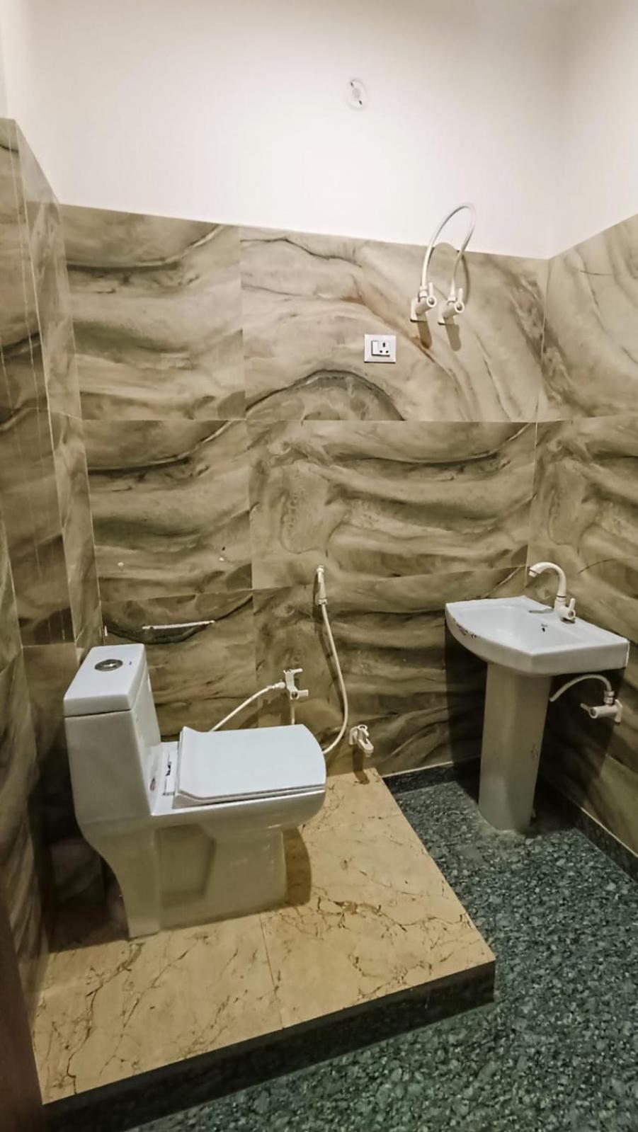 Hotel Town Grand Agra  Bagian luar foto