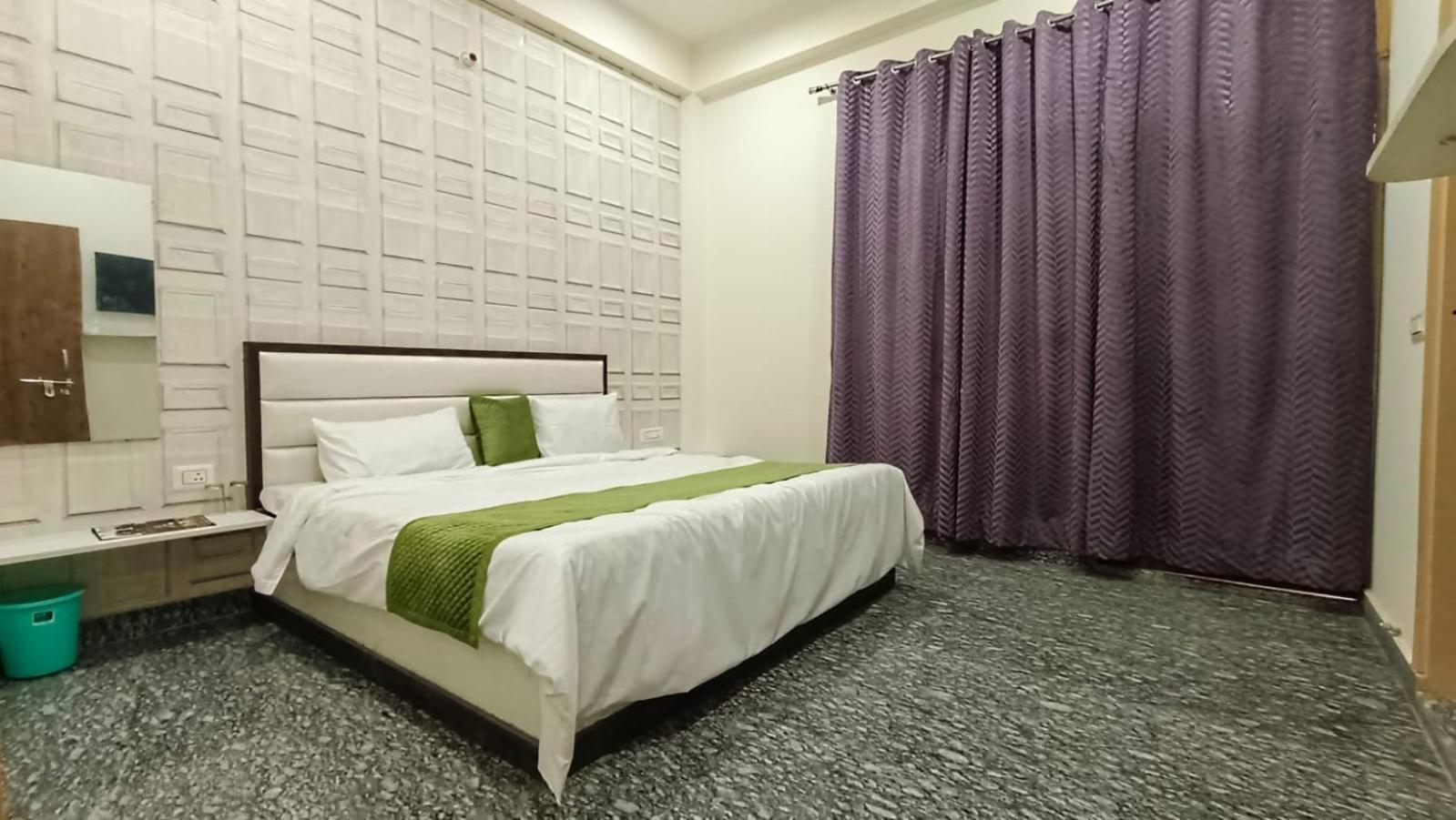 Hotel Town Grand Agra  Bagian luar foto
