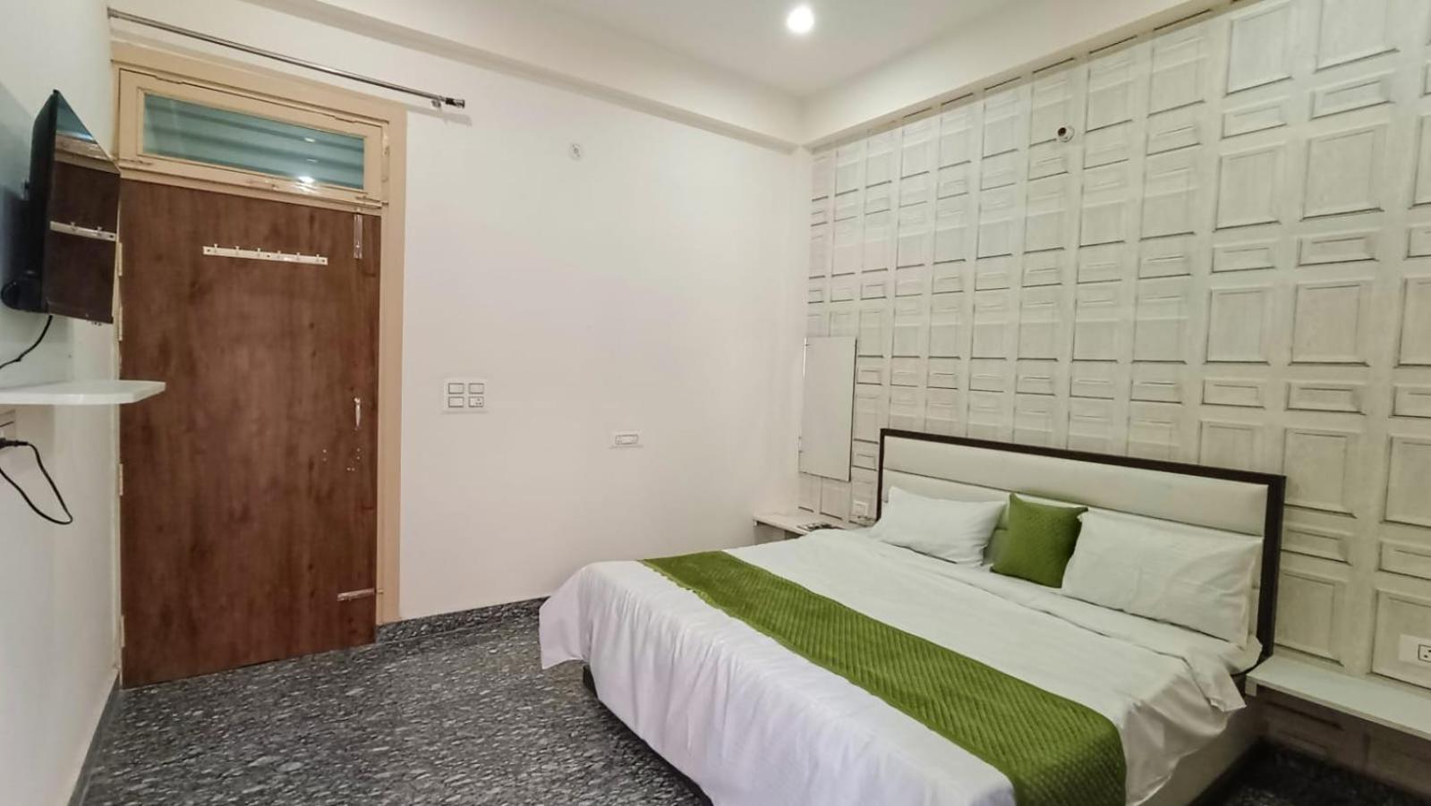 Hotel Town Grand Agra  Bagian luar foto