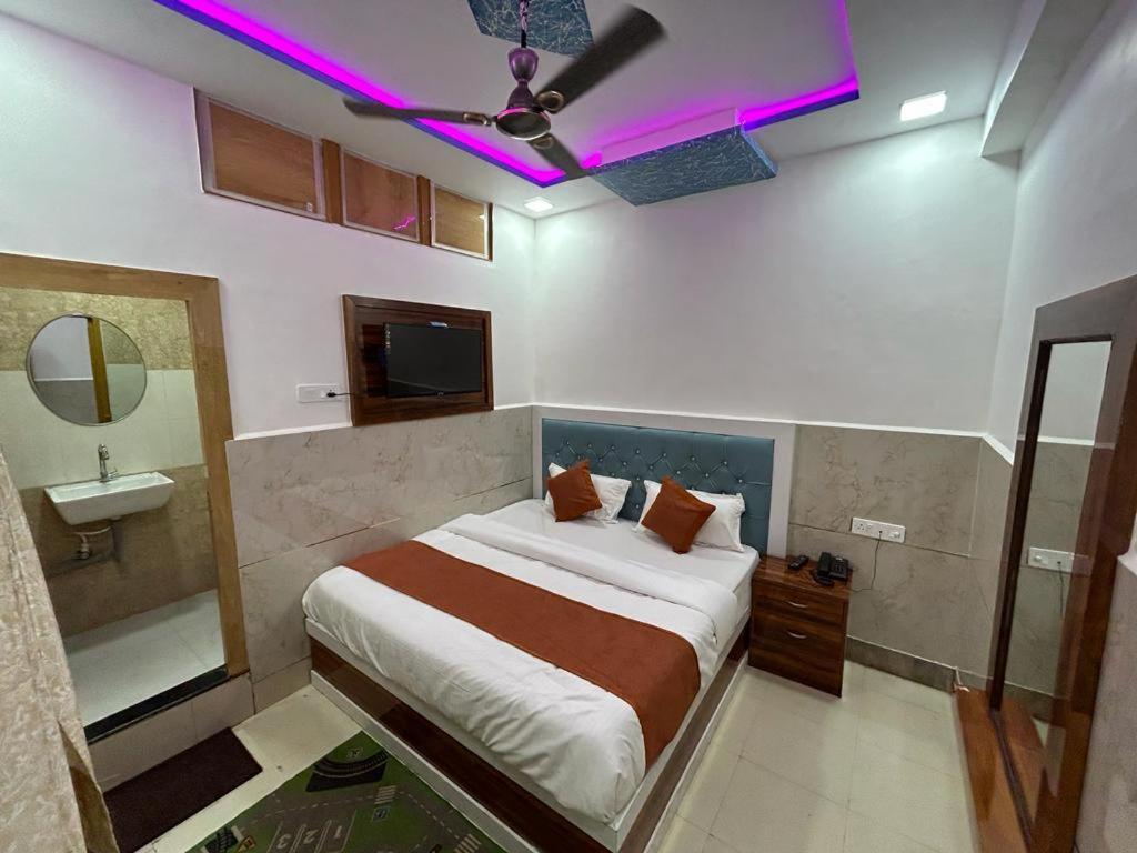 Hotel Town Grand Agra  Bagian luar foto