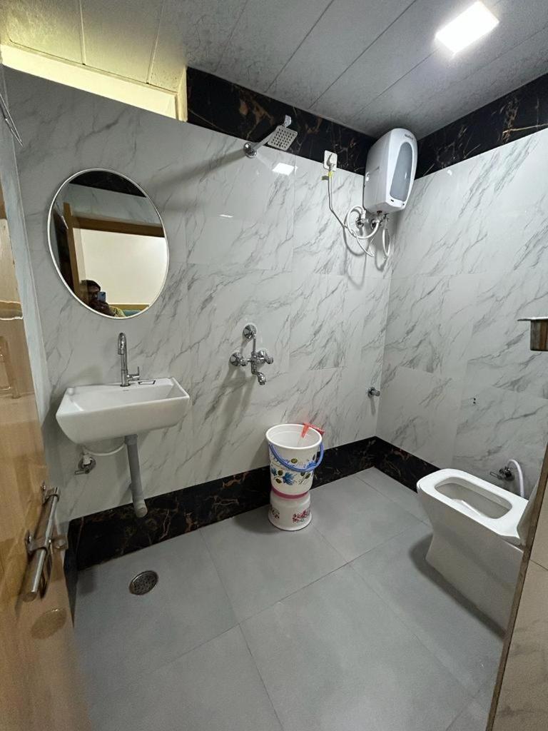Hotel Town Grand Agra  Bagian luar foto