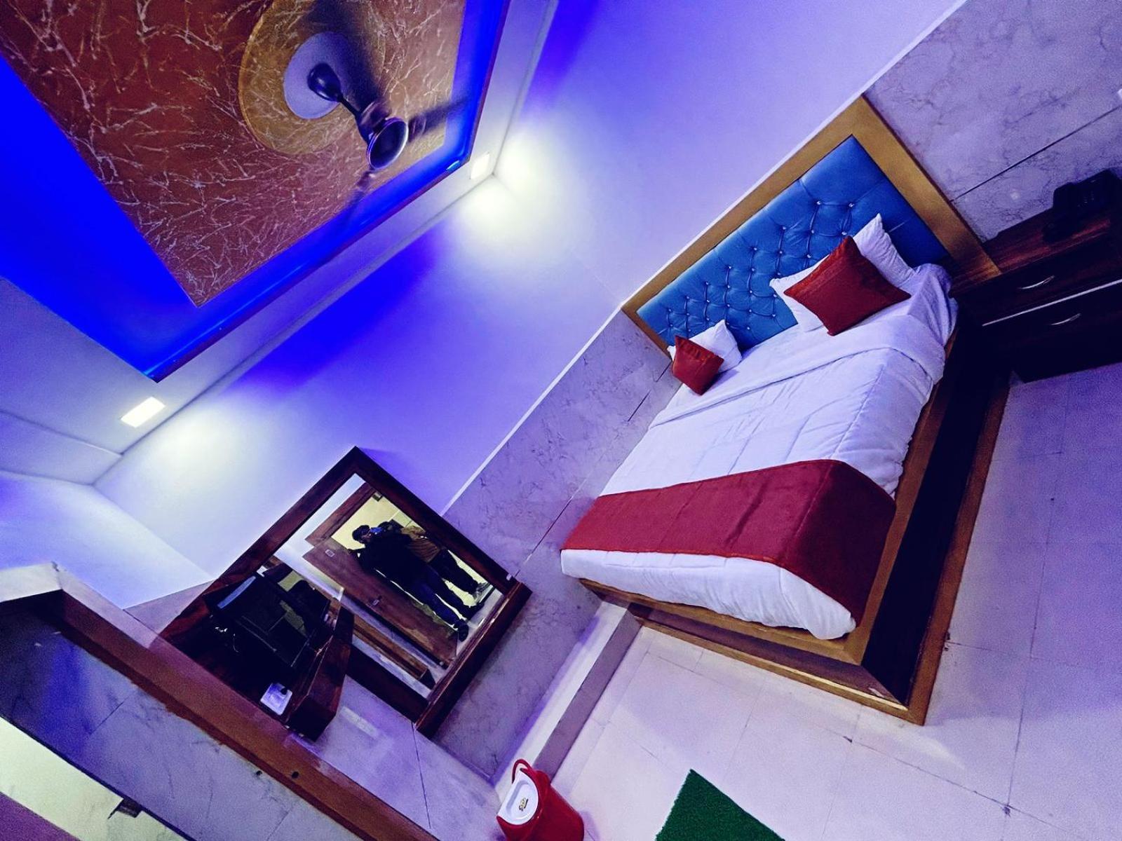 Hotel Town Grand Agra  Bagian luar foto